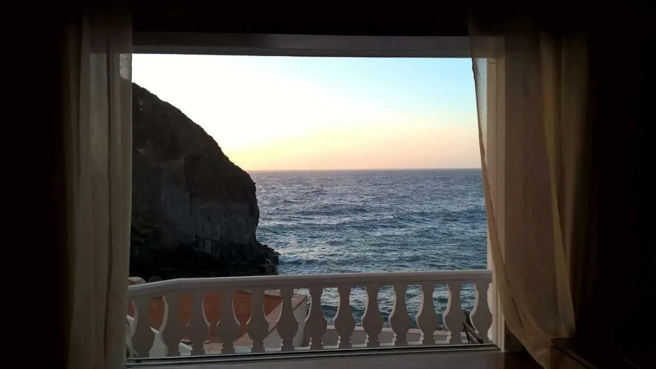 Caleta Los Roques Fasnia Semesterbostad