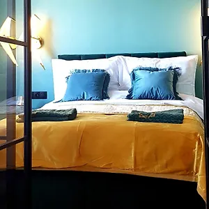 https://apt-old-town-a.warsawhotelspoland.com